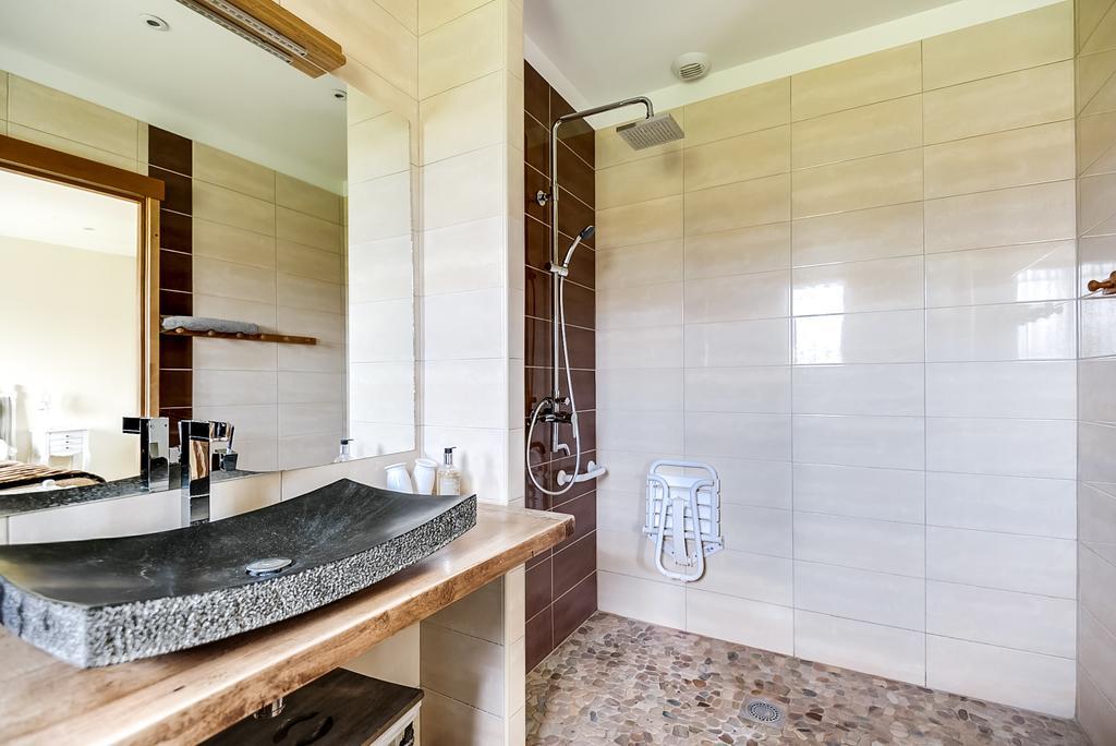 Relais De L'Alsou- Piscine Bed & Breakfast Labastide-en-Val Екстериор снимка