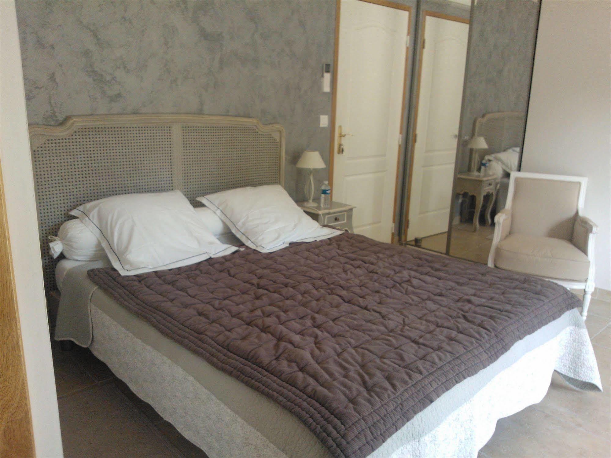 Relais De L'Alsou- Piscine Bed & Breakfast Labastide-en-Val Екстериор снимка